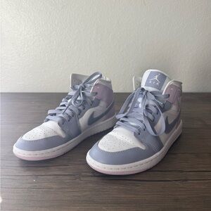 Nike Air Women's Athletic Shoes - Gray and Purple